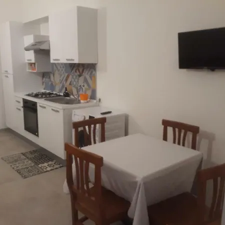 Tritone 2 Apartamento